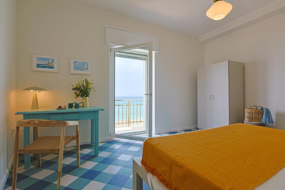 Panoramico Appartamento Lido Conchiglie 갈리폴리 외부 사진